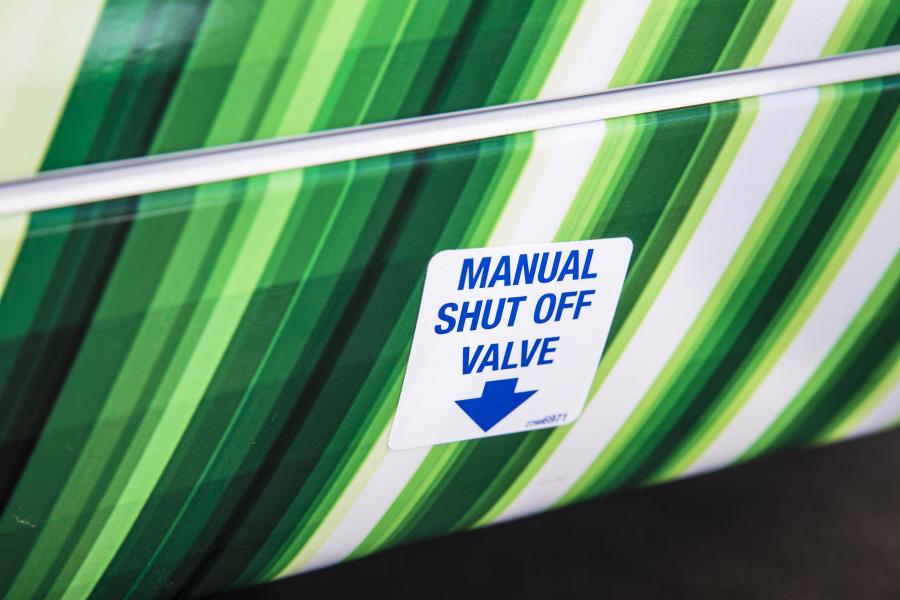  Chevrolet Impala Bi-Fuel 2015 года  (фото 5 из 13)